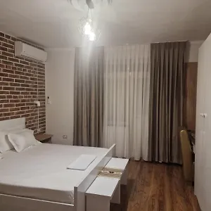 27 Center House Tatil Evi